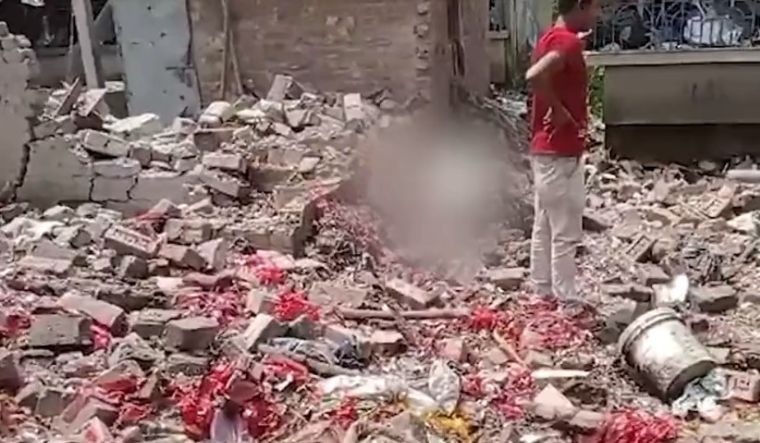West Bengal: At least 5 killed in blast at illegal firecracker unit in North 24 Parganas - Vimarsana News